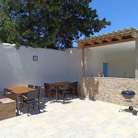 Vakantiehuis Chateau De Prax Viel - Piscine Et Mini Ferme, Climatise Lagrasse