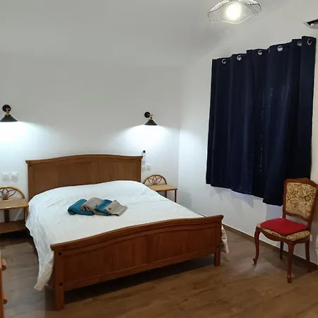 Vakantiehuis Chateau De Prax Viel - Piscine Et Mini Ferme, Climatise Lagrasse