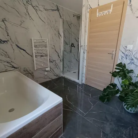Chateau De Prax Viel - Piscine Et Mini Ferme, Climatise Vakantiehuis *